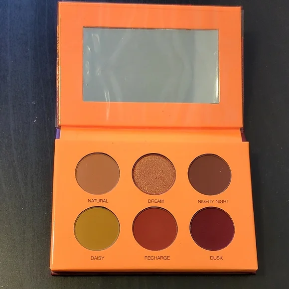 Coloured Raine mini palette - Picture 1 of 3